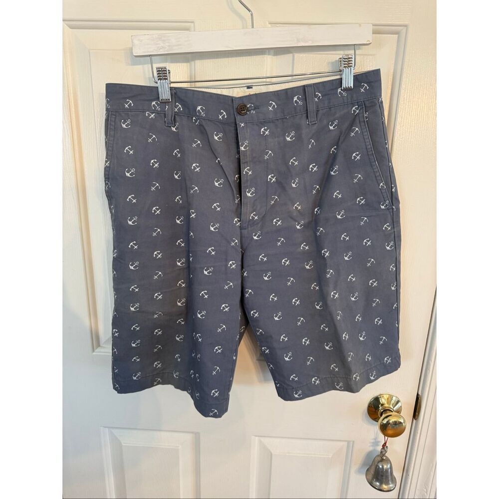 Dockers Gray White Anchors Bermuda Shorts sz 32 NWOT